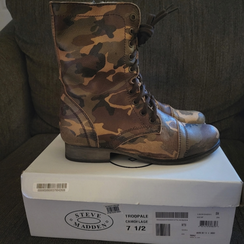 Steve Madden Troopale Boots Genuine Leather Camoflage Size 7.5